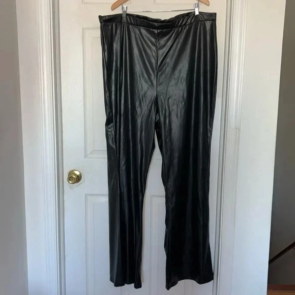PrettyLittleThing Plus Flare Faux Leather Trousers - Picture 1 of 5
